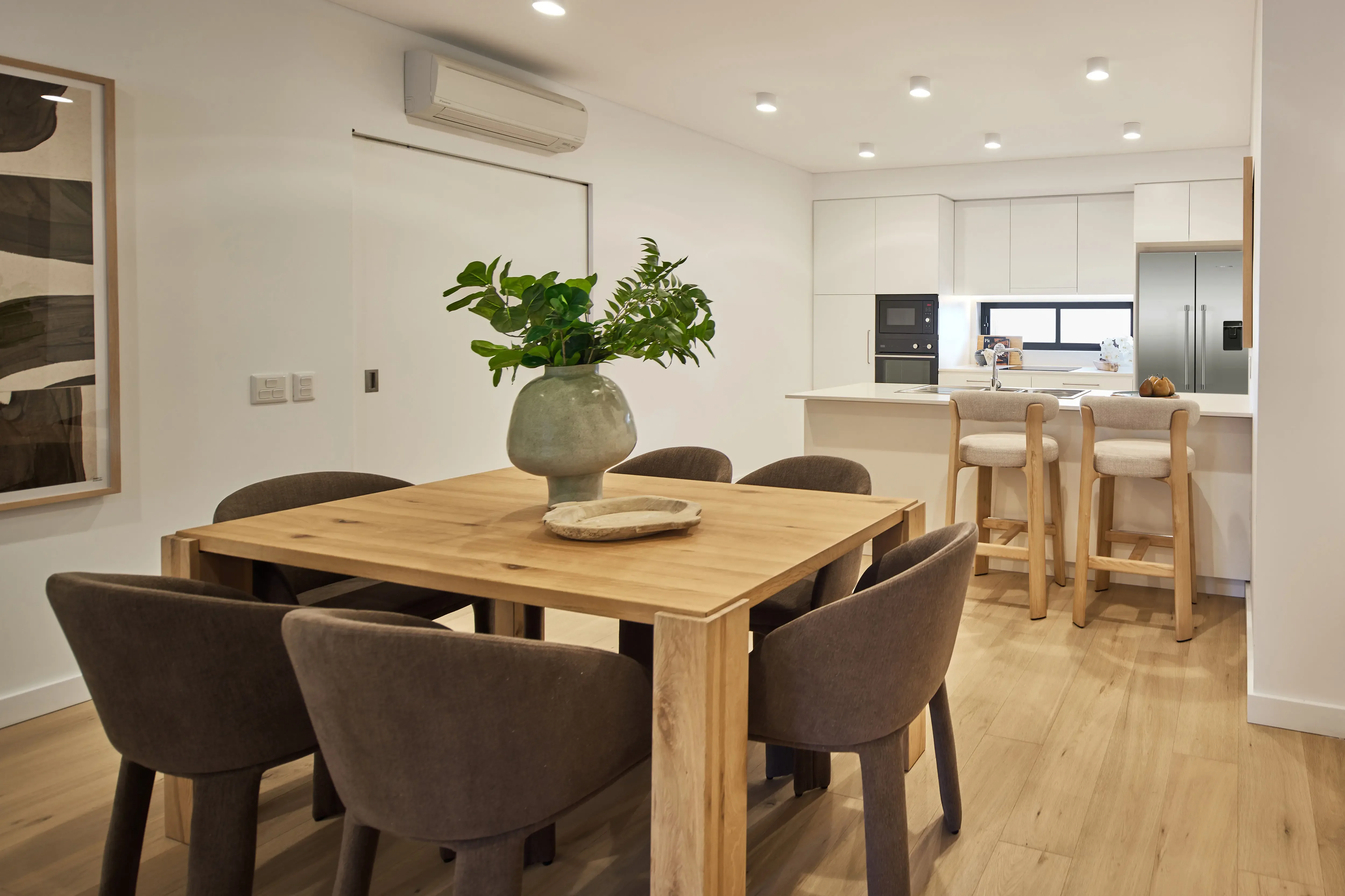 U206 Dining Kitchen 5000x3333
